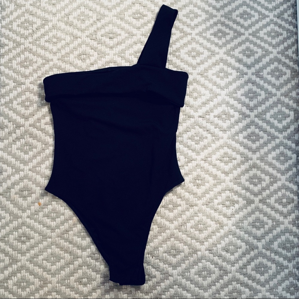 Black one shoulder bodysuit